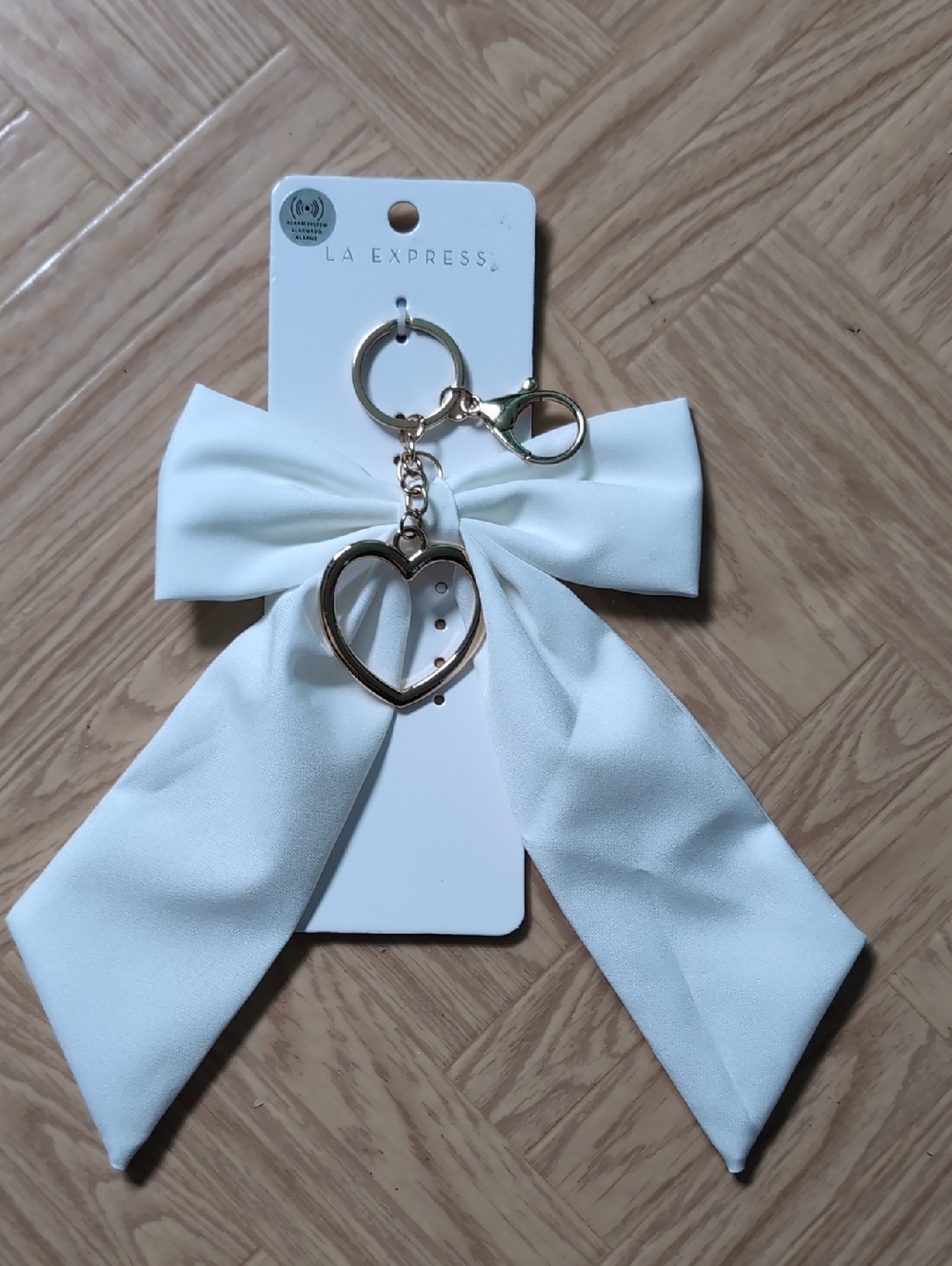 LA Express White Now W Heart Keychain/Bag Clip